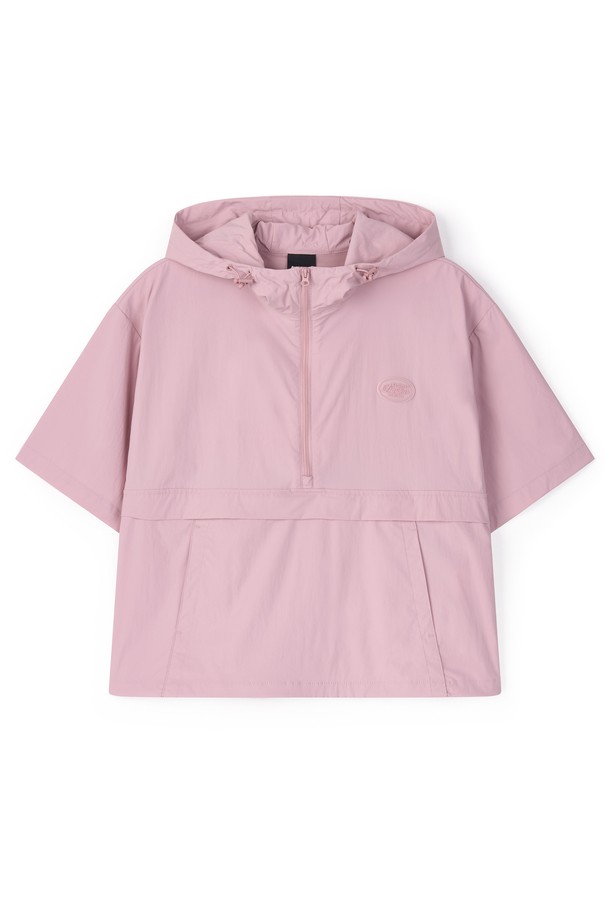 여성 후드 윈드브레이커 반팔 점퍼 FPBJP752F는 봄, 여름 시즌에 활용하기 좋은 여성용 아우터입니다. 가볍고 얇은 두께감으로 편안하게 착용 가능하며, 일상, 산책, 여행 등 다양한 TPO에 잘 어울립니다. 블랙, 라이트 핑크 두 가지 색상으로 출시되었으며, 캐주얼, 스포티, 미니멀한 스타일을 연출하기 좋습니다. 레귤러핏에 집업 스타일로, 방풍 기능이 있어 변덕스러운 날씨에도 쾌적하게 활동할 수 있습니다. 무지 디자인에 반소매 후드 점퍼로 활용도는 물론, 스타일리시함까지 놓치지 않았습니다.
