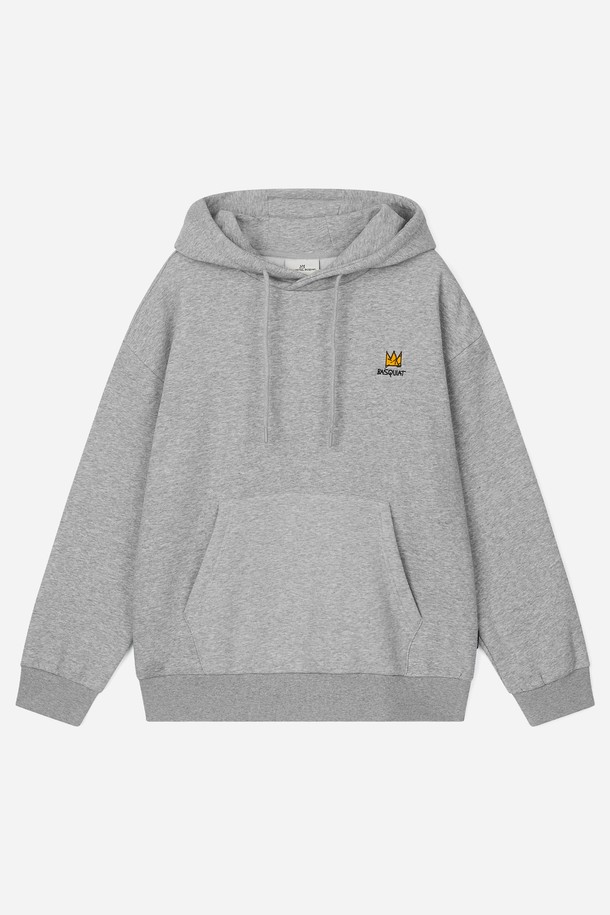 벤셔먼(Ben Sherman)과 바스키아의 콜라보레이션으로 탄생한 [벤셔먼X바스키아] 바스키아 시그니처 레터링 자수 기모 후디입니다. 캐주얼, 스트릿 스타일을 연출하기에 적합하며, 가을, 겨울 시즌에 따뜻하게 착용할 수 있습니다. 부드러운 기모 안감과 두꺼운 두께감으로 보온성을 높였으며, 레귤러 핏으로 편안한 착용감을 선사합니다. 그레이 컬러에 바스키아 시그니처 레터링 자수 디테일이 돋보이는 긴소매 후드티셔츠입니다. 일상생활에서 개성 있는 스타일을 완성해보세요.
