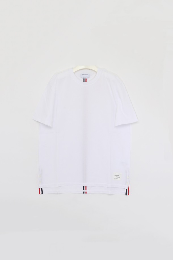 THOM BROWNE - 반팔티셔츠 - 톰브라운 25SS 백삼선 클래식 반팔 남성 티셔츠 MJS056A 00050 100