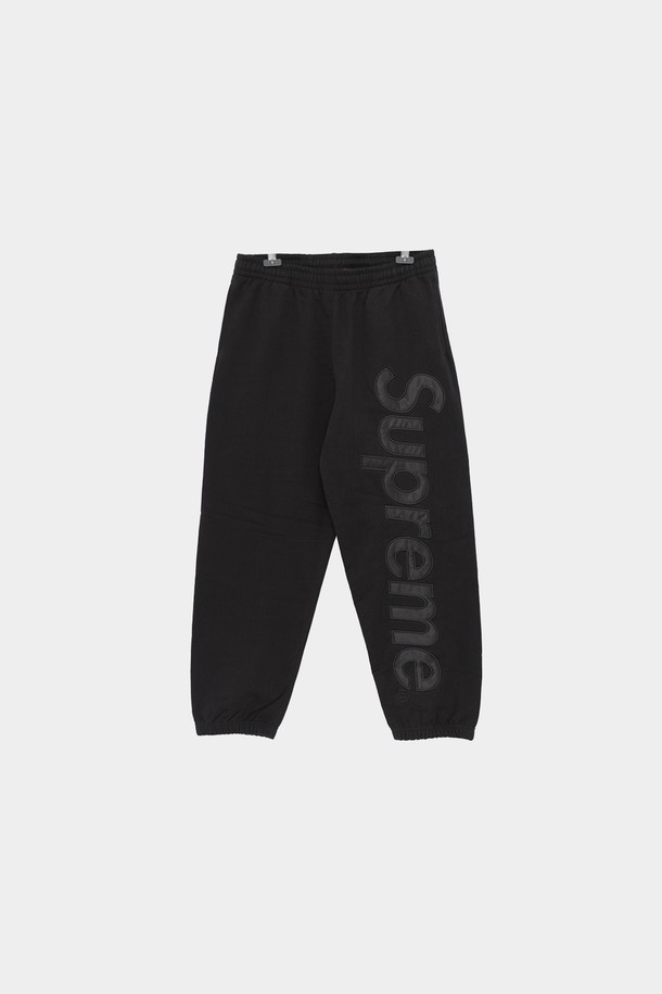 SUPREME - 캐주얼팬츠 - 슈프림 사틴 아플리케 스웨트 남성 팬츠 FW23P104 BLACK