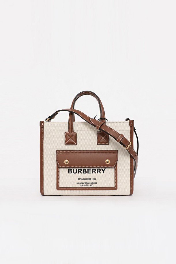 BURBERRY - 토트백 - 버버리 24SS 8044143 포켓 투톤 토트백