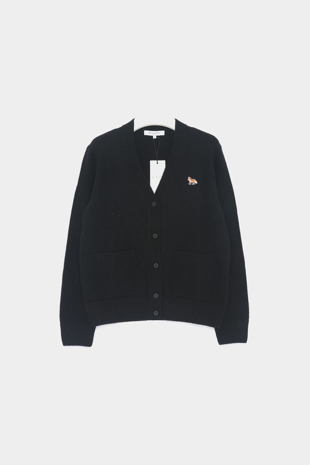 MAISON KITSUNE - 가디건 - 메종키츠네 24FW 베이비 폭스패치로고 울 V넥 여성 가디건 LW00507KT1006 P199