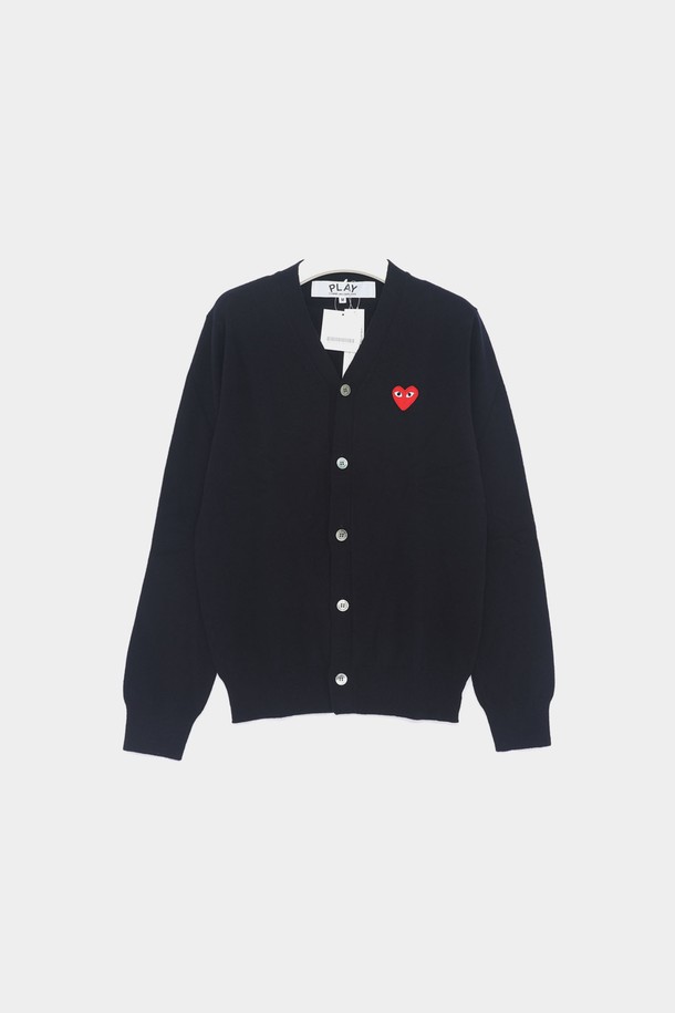 Comme des Garçons - 가디건 - 꼼데가르송 플레이 하트패치로고 울 V넥 여성 가디건 AXN008051 NAVY