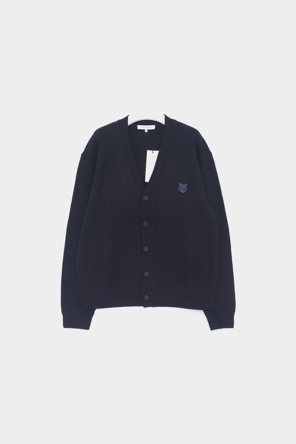 MAISON KITSUNE - 가디건 - 메종키츠네 24FW 볼드 헤드폭스 패치로고 컴포트 울 V넥 남성 가디건 NM00501KT1093 P476