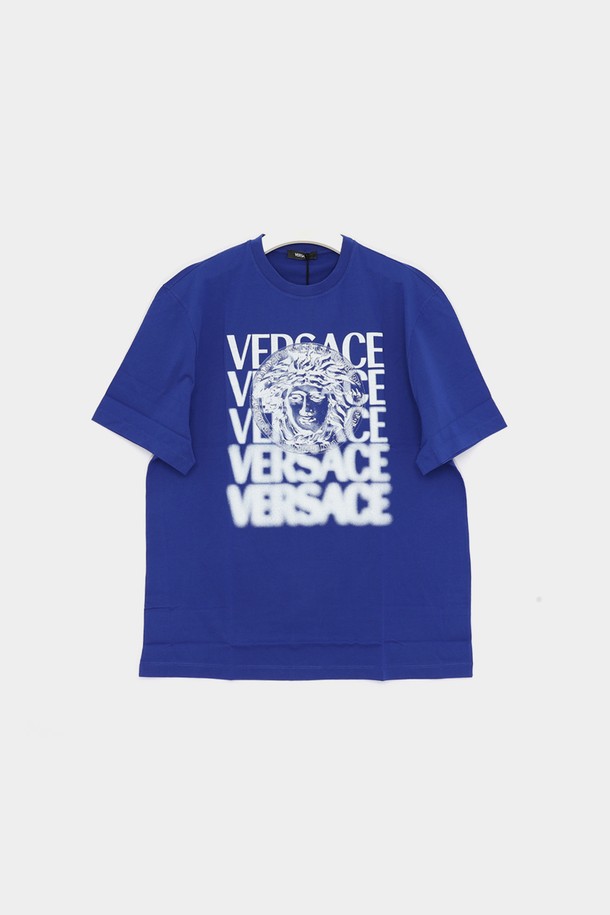 VERSACE - 반팔티셔츠 - 베르사체 25SS 메두사 메달리온 프린트 반팔 남성 티셔츠 1013302 1A12439 2UD30