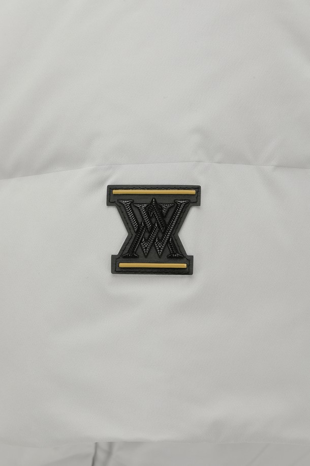 상품 슬라이드 이미지 1