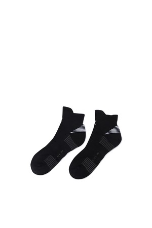 MEN TOUR MIDDLE SOCKS_BK_BLACK-a