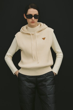 [Basic] 후드 니트 베스트_IVORY-a