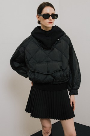 다운 크롭 패딩맨투맨_BLACK-a