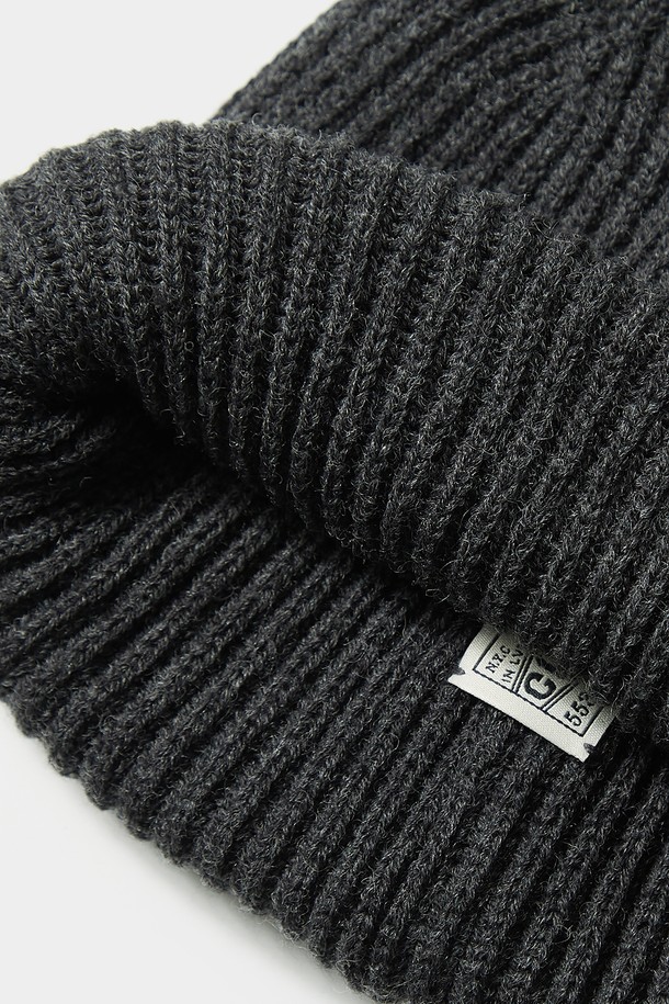 COLUMBIA UNIVERSITY - 모자 - SL-LABEL RELAX FIT KNIT BEANIE 차콜