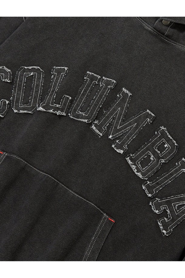 CU BIG ARCH DENIM TERRY HOODIE (블랙데님) 후드티셔츠는 캐주얼, 스트리트, 고프코어 스타일을 아우르는 남녀 공용 상의입니다. 면, 폴리에스테르, 스판덱스 혼방 소재로 제작되어 편안한 착용감을 선사하며, 두꺼운 두께감으로 따뜻함을 더했습니다. Columbia BIG ARCH 로고 아플리케와 워싱 가공으로 포인트를 더했으며, 후드에는 Columbia 로고 버튼이, 소매에는 1754 FLAG 디테일이 돋보입니다. 오버핏으로 제작되어 편안한 활동성을 제공하며, 일상, 여행, 캠핑 등 다양한 TPO에 활용하기 좋습니다. 블랙데님, 미드나잇데님 두 가지 색상으로 만나보세요.
