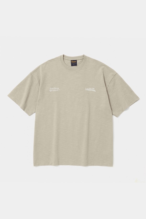 CU BIG WAVE LOGO S/S 티셔츠 내추럴베이지는 편안한 착용감의 면 소재로 제작된 반소매 티셔츠입니다. 25S/S 컬렉션으로, 빅웨이브 로고 프린팅이 앞면과 뒷면에 디자인되어 캐주얼한 무드를 연출합니다. 넉넉한 오버핏, 라운드넥으로 제작되었으며, 일상 및 가벼운 여행룩에 적합합니다. 내추럴베이지 외에도 블랙 블루 다크 네이비, 라이트 멜란지 컬러를 만나볼 수 있습니다. 자유로운 실루엣으로 미니멀, 스트리트 스타일을 즐기기에 좋습니다.
