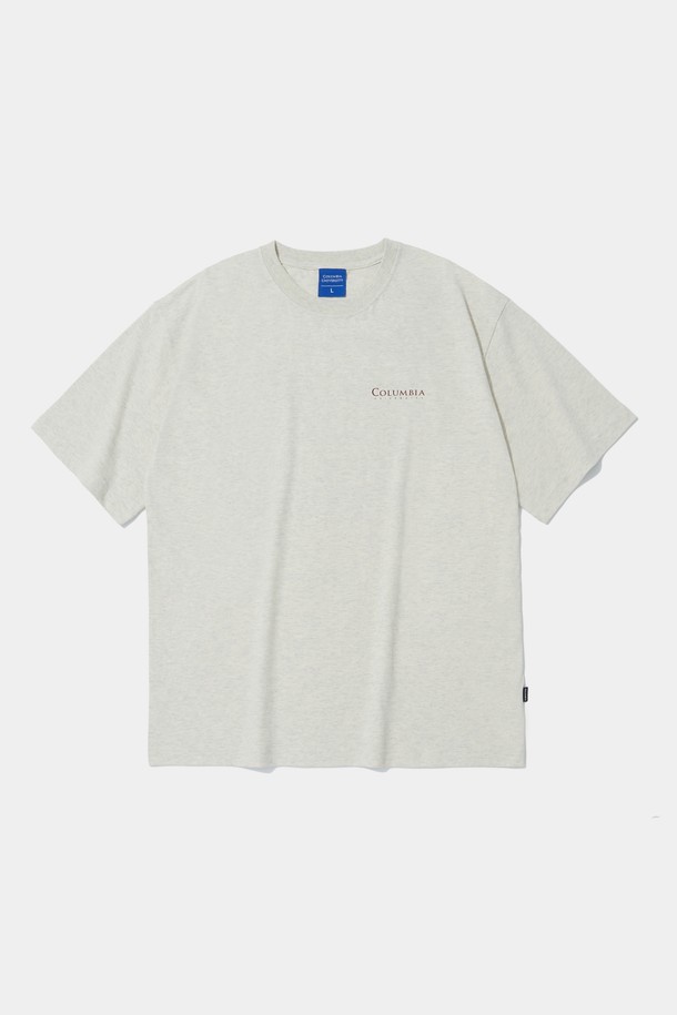 CU SIG 로고 반팔 티셔츠 오트밀은 베이직한 스타일의 면 소재 티셔츠입니다. 라운드넥에 세미 오버핏으로 편안하게 착용 가능하며, 봄, 여름 시즌 데일리룩으로 활용하기 좋습니다. 앞뒤 시그니처 로고 프린팅과 사이드 COLUMBIA 로고 포인트 라벨이 돋보이며, 동네 마실룩, 카페룩 등 캐주얼, 미니멀, 클래식 스타일을 연출하기에 적합합니다. 부드러운 촉감으로 편안한 착용감을 선사하는 반팔 티셔츠입니다.
