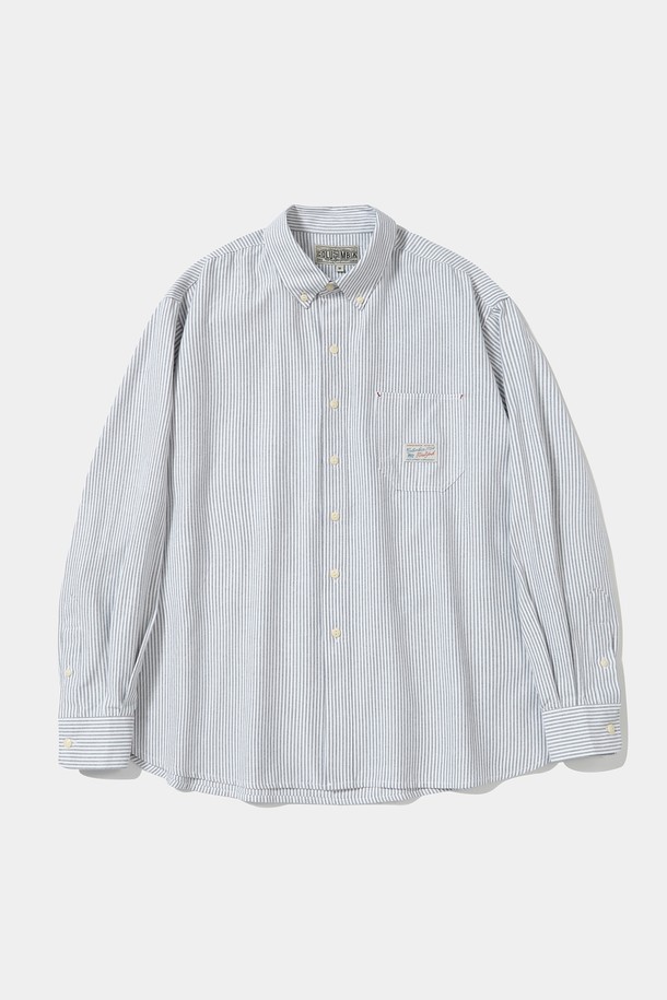 SL-LABEL (에스엘 라벨) ONE POCKET (원 포켓) OXFORD (옥스포드) SHIRTS (셔츠) _GRAY STRIPE (그레이 스트라이프)는 옥스포드 원단으로 제작되어 뻣뻣한 촉감과 두꺼운 두께감을 자랑하는 남녀 공용 셔츠입니다. 차이나 칼라 디자인에 오버핏과 릴랙스핏으로 편안한 착용감을 선사하며, 봄, 가을 계절에 적합합니다. 캐주얼, 클래식, 미니멀 스타일을 모두 소화할 수 있으며, 출근룩과 비즈니스 캐주얼에도 활용 가능합니다. 그레이 스트라이프와 블루 스트라이프 두 가지 색상으로 출시되었으며, 싱글 포켓 디테일과 스칼라리 라이온 라벨 포인트가 특징입니다. 긴 소매 기장의 셔츠로 트렌디하고 캐주얼한 스타일을 연출해보세요.
