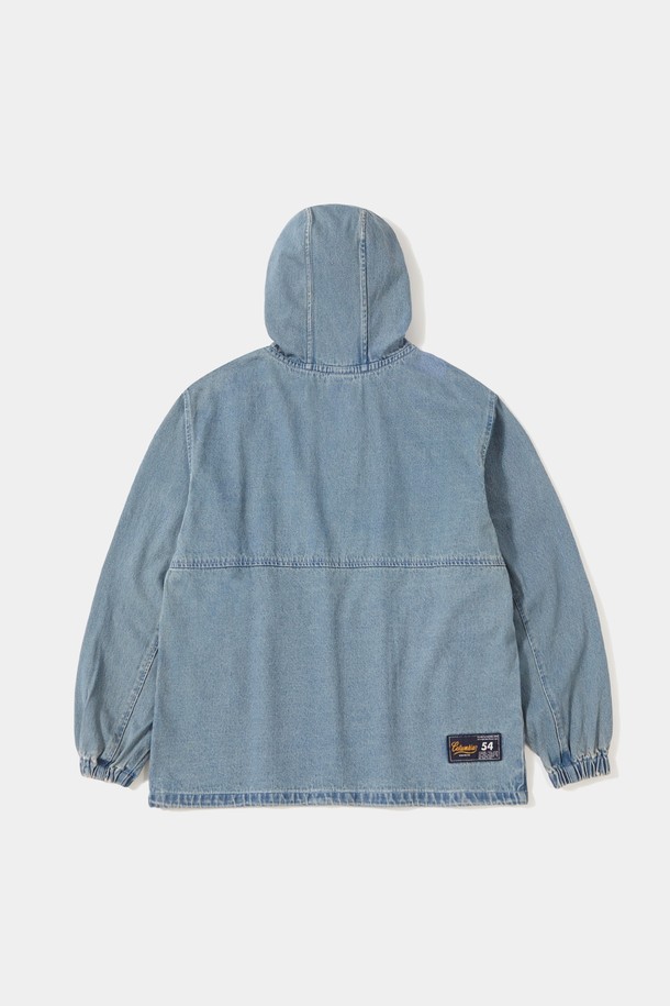 NY STREET TAIL 데님 아노락 재킷_라이트 진은 남녀 모두 착용 가능한 오버핏 아노락 자켓입니다. 11OZ 데님 소재에 NY STREET TAIL 로고 자수가 포인트로 들어가 있으며, 캐주얼한 컬러 스티치 디테일과 COLUMBIA STREET 라벨이 돋보입니다. 봄, 가을 시즌에 어울리는 두꺼운 두께감과 뻣뻣한 촉감으로 스트릿, 캐주얼 스타일을 완성합니다. 집업 스타일로 편안하게 착용 가능하며, 동네 마실룩이나 가을 나들이룩에 적합합니다. 라이트 진, 그레이 진 두 가지 컬러로 만나보세요.
