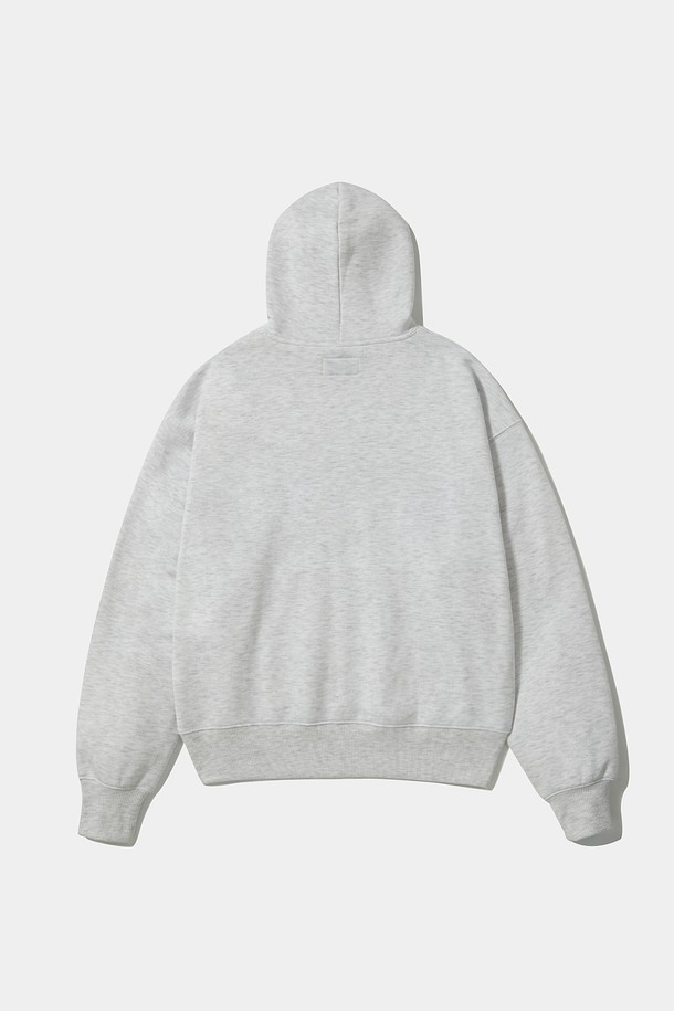 REVERSE ARCH FLEECE WOMEN HOODIE_라이트 밀란지 여성 후디는 가을, 겨울 시즌 캐주얼하고 스포티하게 연출하기 좋은 여성용 후디입니다. 부드러운 플리스 안감과 두꺼운 두께감으로 보온성을 높였으며, 오버핏 크롭 기장으로 편안한 착용감을 선사합니다. 라이트밀란지 네이비와 반티지 그린 두 가지 컬러 옵션이 있으며, 1754 FLAG 와펜과 TINY SCRIPT 자수 디테일로 포인트를 더했습니다. 데일리룩, 집콕룩, 산책룩 등 다양한 TPO에 활용하기 좋으며, 미니멀한 스타일을 연출하기에도 적합합니다. 면과 폴리에스테르 혼방 소재로 제작되었습니다.
