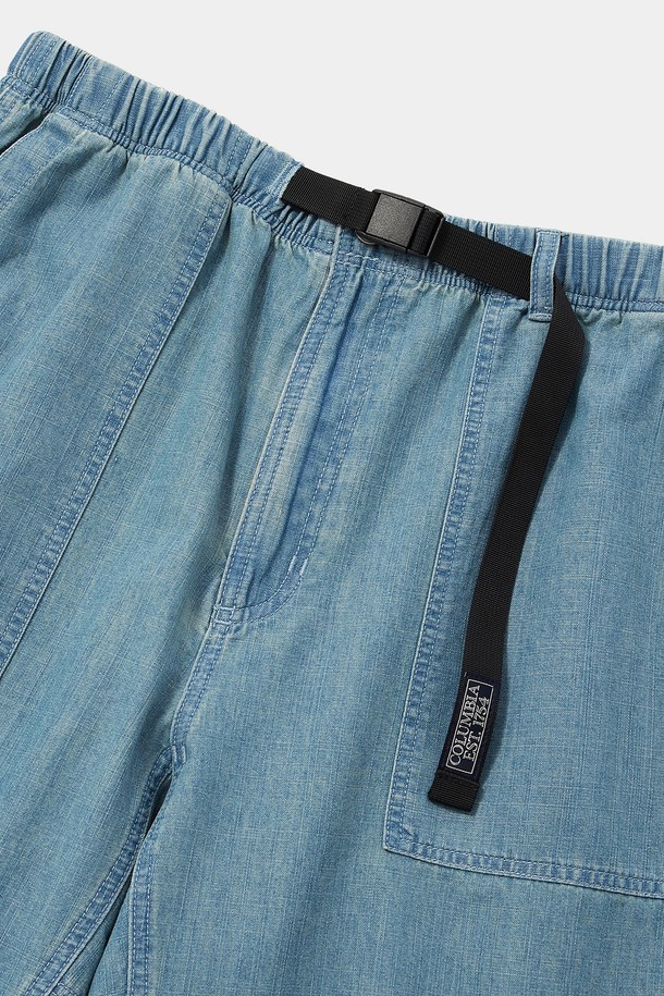 콜롬비아 트라잔 라벨 벨티드 데님 쇼츠 팬츠 라이트데님은 남녀 모두 착용 가능한 데님 반바지입니다. 라이트 데님 컬러의 무지 디자인으로, 캐주얼, 스포티 스타일을 연출하기 좋습니다. 허리 전체 밴딩과 벨트가 포함되어 편안한 착용감을 제공하며, 아웃포켓과 콜롬비아 트라잔 라벨 디테일, 백포켓으로 포인트를 더했습니다. 봄, 여름 시즌에 일상, 캐주얼, 여행, 휴가 등 다양한 TPO에 활용할 수 있는 루즈핏, 레귤러핏 반바지입니다. 면과 데님 혼방 소재로 제작되어 보통 두께감을 가지며 편안한 착용감을 선사합니다.
