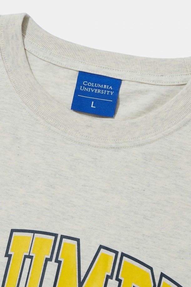 1754 아치 로고 S/S 티셔츠 오트밀은 베이직하고 캐주얼한 스타일의 반팔 티셔츠입니다. 면 소재로 제작되어 부드러운 촉감을 선사하며, 봄, 여름 시즌에 활용하기 좋습니다. 라운드넥에 세미오버핏으로 편안하게 착용 가능하며, 오트밀, 블랙, 차콜, 화이트 4가지 색상으로 출시되었습니다. 전면에 아치 로고 프린팅이 돋보이며, COLUMBIA 로고 포인트 라벨로 포인트를 더했습니다. 동네 마실룩, 여행룩 등 다양한 TPO에 매치하여 트렌디한 무드를 연출해보세요.
