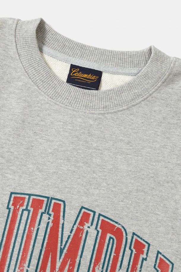 VTG 빅 크랙 헤비 테리 크루넥_M.GRAY는 남성용 상의, 맨투맨/스웨트셔츠입니다. 가을, 겨울에 어울리는 두꺼운 두께감의 헤비 테리 소재로 제작되어 부드러운 촉감을 선사하며, 일상 및 집콕룩, 캐주얼, 스트리트, 미니멀 스타일을 연출하기 좋습니다. 450G의 묵직한 중량감과 사이드 립 디테일, VTG 로고 크랙 프린팅이 돋보이며 오버핏으로 편안하게 착용 가능합니다. 라운드넥에 긴 소매 기장으로 보온성을 높였습니다.
