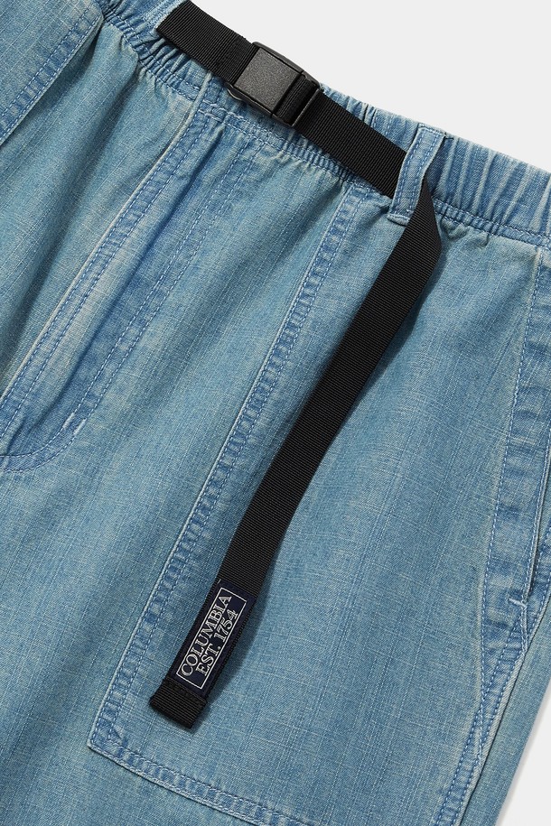 콜롬비아 트라잔 라벨 벨티드 데님 쇼츠 팬츠 라이트데님은 남녀 모두 착용 가능한 데님 반바지입니다. 라이트 데님 컬러의 무지 디자인으로, 캐주얼, 스포티 스타일을 연출하기 좋습니다. 허리 전체 밴딩과 벨트가 포함되어 편안한 착용감을 제공하며, 아웃포켓과 콜롬비아 트라잔 라벨 디테일, 백포켓으로 포인트를 더했습니다. 봄, 여름 시즌에 일상, 캐주얼, 여행, 휴가 등 다양한 TPO에 활용할 수 있는 루즈핏, 레귤러핏 반바지입니다. 면과 데님 혼방 소재로 제작되어 보통 두께감을 가지며 편안한 착용감을 선사합니다.
