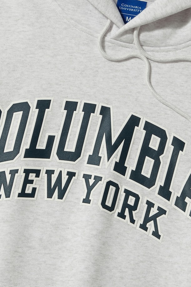 90'S ARCH 플리스 후디_라이트 밀란지는 캐주얼, 미니멀, 스트리트 스타일을 즐기는 분들을 위한 세미 오버핏 후드티입니다. 라이트밀란지, 오트밀 두 가지 색상으로 출시되었으며, 가을, 겨울에 따뜻하게 입을 수 있도록 두꺼운 두께감과 부드러운 플리스 안감을 적용했습니다. 90'S ARCH 로고 프린트가 돋보이며, COLUMBIA 사이드 라벨로 포인트를 더했습니다. 면, 폴리에스테르 혼방 소재로 제작되어 보온성이 뛰어나며, 겨울 데일리룩, 집콕룩, 산책룩 등 다양한 TPO에 활용하기 좋습니다. 크롭 기장과 긴 소매 디자인으로 트렌디한 스타일을 연출해보세요.
