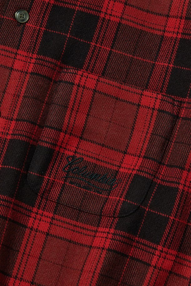 NY 스트리트 테일 헤비 체크 셔츠_레드는 가을/겨울 시즌, 간절기에 적합한 남성용 오버핏 셔츠입니다. 그레이, 빈티지브라운, 레드 3가지 컬러로 출시되었으며, 헤비웨이트 플란넬 소재로 제작되어 부드러운 촉감을 자랑합니다. NY STREET TAIL 로고 직자수와 전면 포켓, COLUMBIA STREET 라벨 디테일이 특징이며, 스트릿, 캐주얼, 시티보이 스타일을 연출하기 좋습니다. 가을 나들이룩이나 겨울 데일리룩에 활용하여 개성 있는 스타일을 완성해 보세요.
