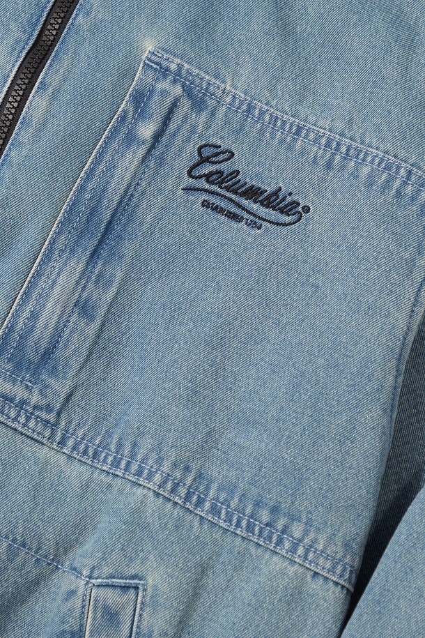 NY STREET TAIL 데님 아노락 재킷_라이트 진은 남녀 모두 착용 가능한 오버핏 아노락 자켓입니다. 11OZ 데님 소재에 NY STREET TAIL 로고 자수가 포인트로 들어가 있으며, 캐주얼한 컬러 스티치 디테일과 COLUMBIA STREET 라벨이 돋보입니다. 봄, 가을 시즌에 어울리는 두꺼운 두께감과 뻣뻣한 촉감으로 스트릿, 캐주얼 스타일을 완성합니다. 집업 스타일로 편안하게 착용 가능하며, 동네 마실룩이나 가을 나들이룩에 적합합니다. 라이트 진, 그레이 진 두 가지 컬러로 만나보세요.
