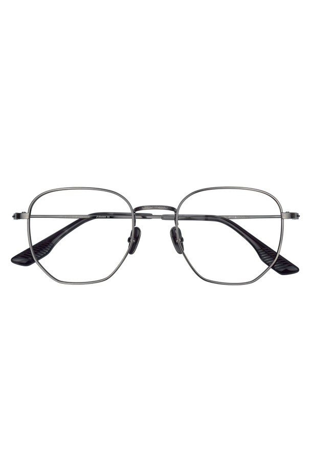 가벼운 착용감의 카운티(County) 티타늄 안경입니다. 심플하고 베이직한 디자인으로, 미니멀하고 클래식한 스타일을 선호하는 분들께 적합합니다. 티타늄 소재로 제작되어 가볍고, 오버사이즈의 프레임 형태와 일자형 브릿지가 특징입니다. 실버 색상으로 어떤 스타일에도 잘 어울리며, 일상생활에서 편안하게 착용할 수 있습니다. 경량 안경테를 찾는 모든 분들께 추천합니다.
