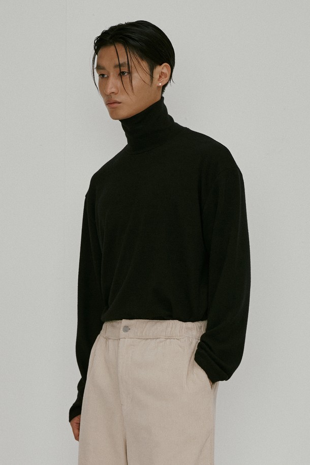 ENDOOR - 긴팔 티셔츠 / 후디 - Turtleneck long sleeve t-shirt (black)