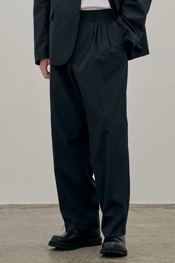 ENDOOR - 캐주얼팬츠 - 4-tuck line pants (dark navy)