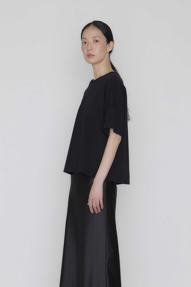 manuelle et guillaume - 반소매 티셔츠 - Embroidery line cotton top black