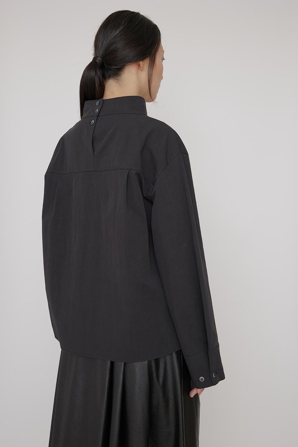 manuelle et guillaume - 셔츠 - Atelier mockneck shirt black