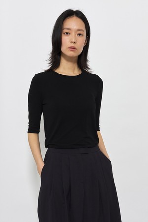 [재입고] Sleek neck summer top black