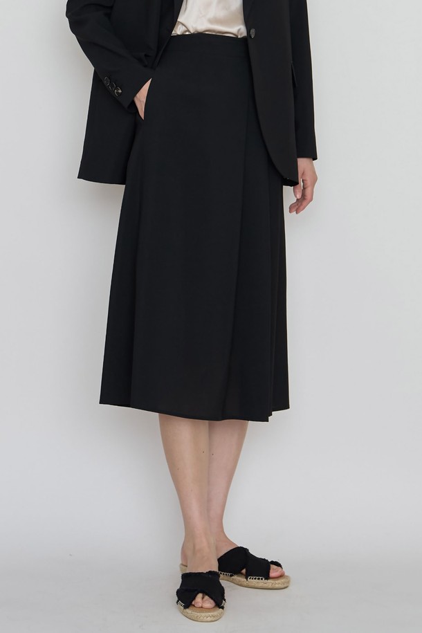 manuelle et guillaume - 미디스커트 - New summer crepe lap skirt black