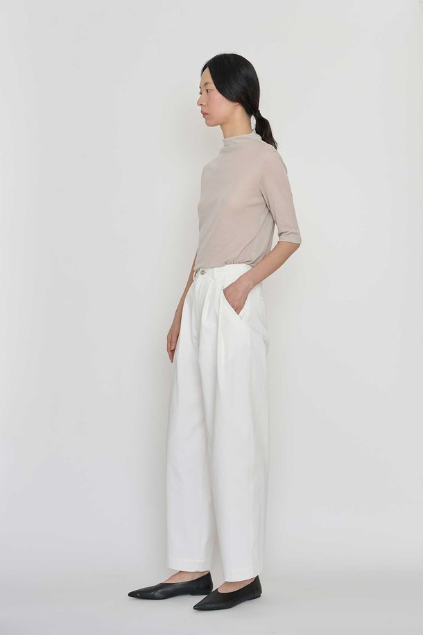 manuelle et guillaume - 롱/미디팬츠 - Curved cotton pants white