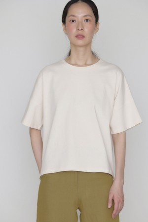 [재입고] Embroidery line cotton top beige