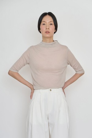 Mockneck half top light gray