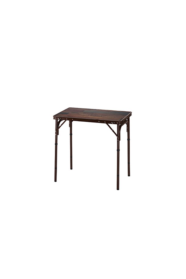 코베아 AL 시스템테이블 2는 캠핑 및 아웃도어 활동에 적합한 접이식 테이블입니다. 견고한 알루미늄 소재로 제작되었으며, 3단계 높이 조절(70cm/55cm/30cm) 기능과 안전 잠금장치를 갖춰 사용 편의성을 높였습니다. 본체, 보조다리 4개, 연결장치 2개로 구성되어 있으며, 최대 40kg까지 하중을 견딜 수 있습니다.
