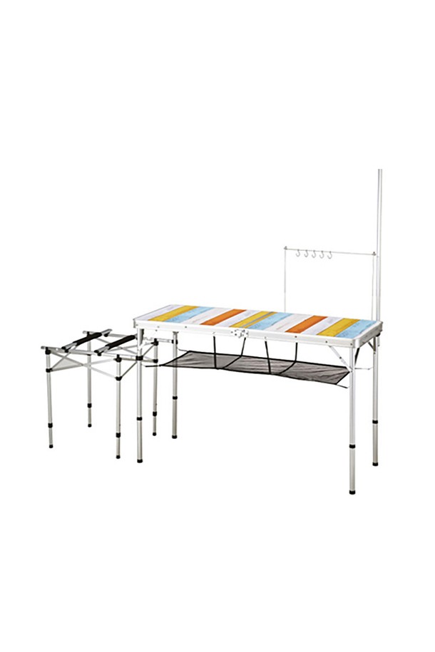 우드, 믹스 색상으로 제공되는 코베아 2웨이 키친 테이블2 L은 알루미늄 소재로 제작된 높이 조절 및 접이식 캠핑 테이블입니다. 2단 높이 조절 기능과 넓은 상판, 하단 메쉬 수납공간을 제공하며, 다용도 후크와 버너 스탠드가 포함되어 캠핑 및 아웃도어 활동 시 조리대 또는 일반 테이블로 다용도 활용이 가능합니다. 최대 40kg까지 하중을 지탱하며, 컴팩트 폴딩 기능으로 휴대와 보관이 용이합니다.
