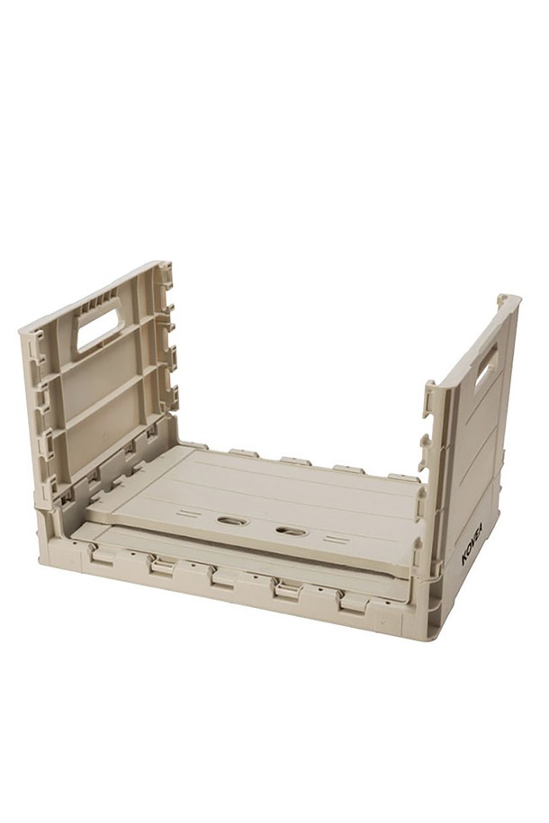 코베아 폴딩박스는 캠핑과 수납에 최적화된 대형 사이즈의 폴딩박스입니다. 아이보리, 다크 브라운의 우드 스타일 디자인으로, 실내외 어디든 잘 어울립니다. 튼튼한 PPC, POM 소재로 제작되었으며, 앞면 개폐 잠금장치가 있어 내용물을 안전하게 보관할 수 있습니다. 접이식 기능과 손잡이로 편리하게 이동 가능하며, 콤팩트하게 접어 보관할 수 있어 공간 효율성을 높였습니다. 대용량 수납이 가능하며, 적재하여 사용할 수도 있습니다.
