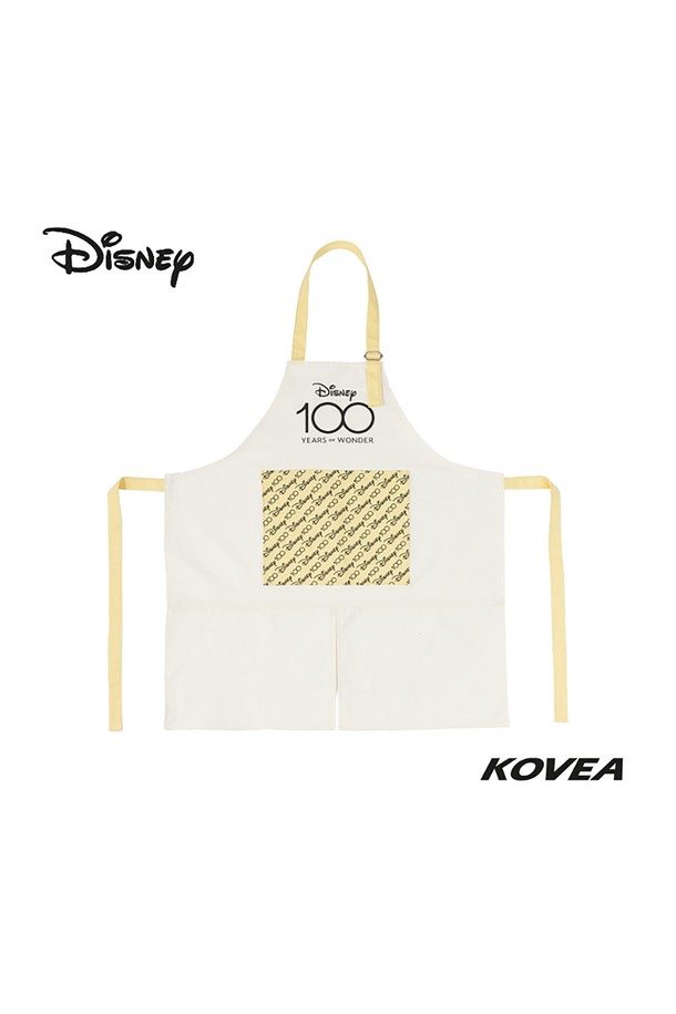 코베아 디즈니 100주년 에디션 앞치마는 캠핑과 일상생활에서 모두 활용 가능한 실용적인 아이템입니다. 아이보리, 네이비 두 가지 색상으로 출시되었으며, 면 소재로 제작되어 편안한 착용감을 제공합니다. 디즈니 캐릭터 프린트와 수납 주머니, 길이 조절 기능, 목걸이형과 허리끈 타입 디자인으로 실용성을 더했습니다.

