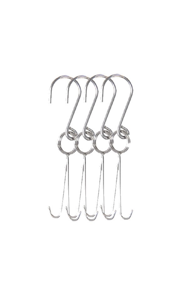 스노우라인 롱 원터치 데크펙 데크팩은 STS 304(EH) 소재로 제작되어 내구성이 뛰어나며, 캠핑 시 텐트를 안전하게 고정하는 데 특화된 제품입니다. 원터치 잠금, 90도 회전 잠금, 2중 고정 훅, S자형 텐트 고정 훅 등 다양한 기능으로 텐트를 튼튼하게 지지하며, 최대 4.5cm 두께의 데크에 설치 가능합니다. 본체 8개와 보관용 케이스, 휴대용 파우치로 구성되어 있으며, 12.5cm 길이로 제작되어 그립력을 높였습니다.
