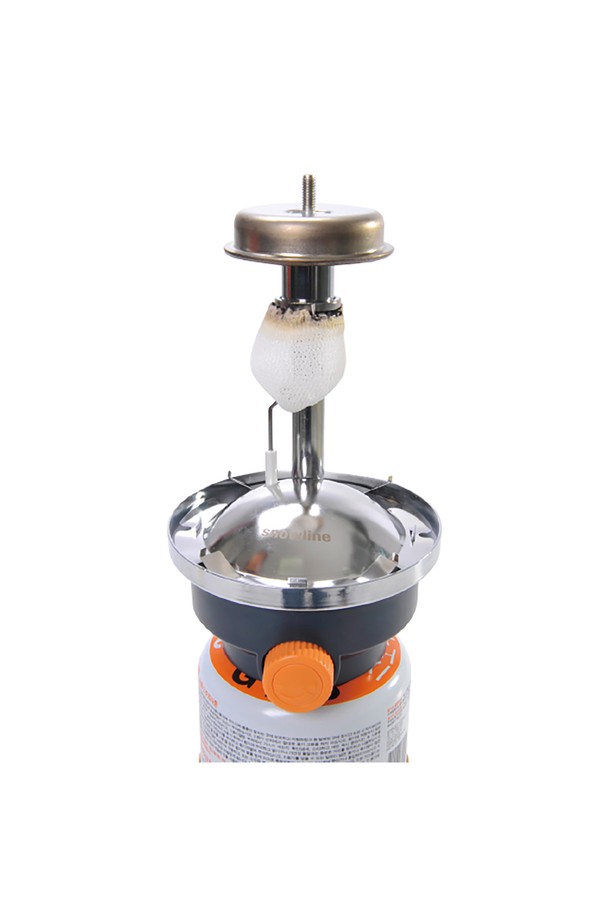 스노우라인 가스랜턴용 맨틀은 캠핑 및 아웃도어 활동 시 가스랜턴 조명을 위한 필수품입니다. 심지 파손 시 교체를 위한 제품으로, 90mm x 90mm 사이즈의 심지 2개와 장착용 실이 포함되어 있어 간편하게 교체할 수 있습니다. 백화된 심지나 손상된 심지 사용은 제품 변형을 일으킬 수 있으므로, 유리 손상 및 버너 베이스에 심지 조각 유입에 주의하여 사용하십시오.
