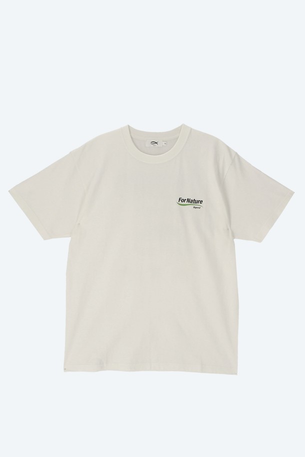 네이쳐 프린트 티셔츠 (2컬러)는 자연 테마 그래픽 프린트가 돋보이는 유니섹스 티셔츠입니다. 20수 고밀도 면 원단을 사용하여 부드러운 촉감과 편안한 착용감을 선사하며, 수축 및 변형을 최소화하는 이중 가공 처리를 거쳤습니다. 라운드넥과 레귤러핏 디자인으로 제작되었으며, 일상, 동네 마실룩, 봄 소풍룩 등 다양한 상황에서 캐주얼, 미니멀, 클래식 스타일을 연출할 수 있습니다. 화이트, 블랙 2가지 컬러로 출시되어 취향에 맞게 선택 가능하며, 환경 메시지 텍스트를 담아 의미를 더했습니다. 반소매 기장의 레귤러핏 티셔츠로 봄, 여름 시즌에 활용하기 좋습니다.
