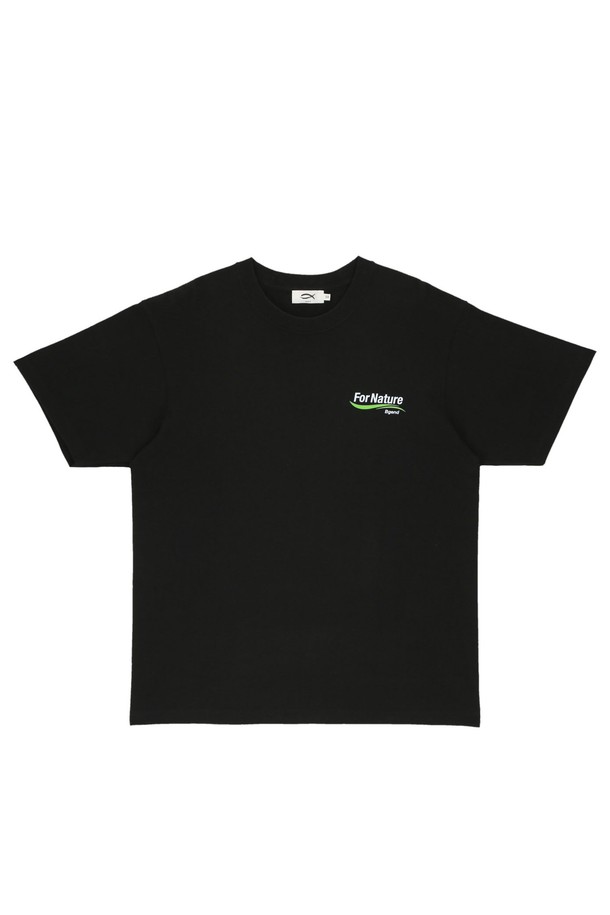 네이쳐 프린트 티셔츠 (2컬러)는 자연 테마 그래픽 프린트가 돋보이는 유니섹스 티셔츠입니다. 20수 고밀도 면 원단을 사용하여 부드러운 촉감과 편안한 착용감을 선사하며, 수축 및 변형을 최소화하는 이중 가공 처리를 거쳤습니다. 라운드넥과 레귤러핏 디자인으로 제작되었으며, 일상, 동네 마실룩, 봄 소풍룩 등 다양한 상황에서 캐주얼, 미니멀, 클래식 스타일을 연출할 수 있습니다. 화이트, 블랙 2가지 컬러로 출시되어 취향에 맞게 선택 가능하며, 환경 메시지 텍스트를 담아 의미를 더했습니다. 반소매 기장의 레귤러핏 티셔츠로 봄, 여름 시즌에 활용하기 좋습니다.
