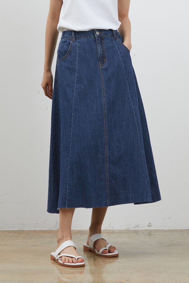 RYUL+WAI: - 데님 - DENIM EDGE CUT FLARE LONG SKIRT INDIGO