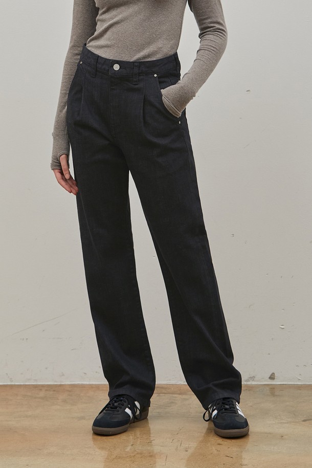 RYUL+WAI: - 데님 - DENIM TUCK BASIC STRAIGHT PANTS BLACK