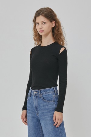 SLIT SHOULDER TOP BLACK