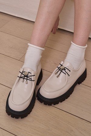 말리 레이스업 플랫폼 로퍼(IVORY)_L2404