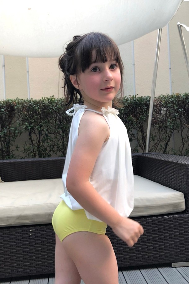 상품 슬라이드 이미지 1